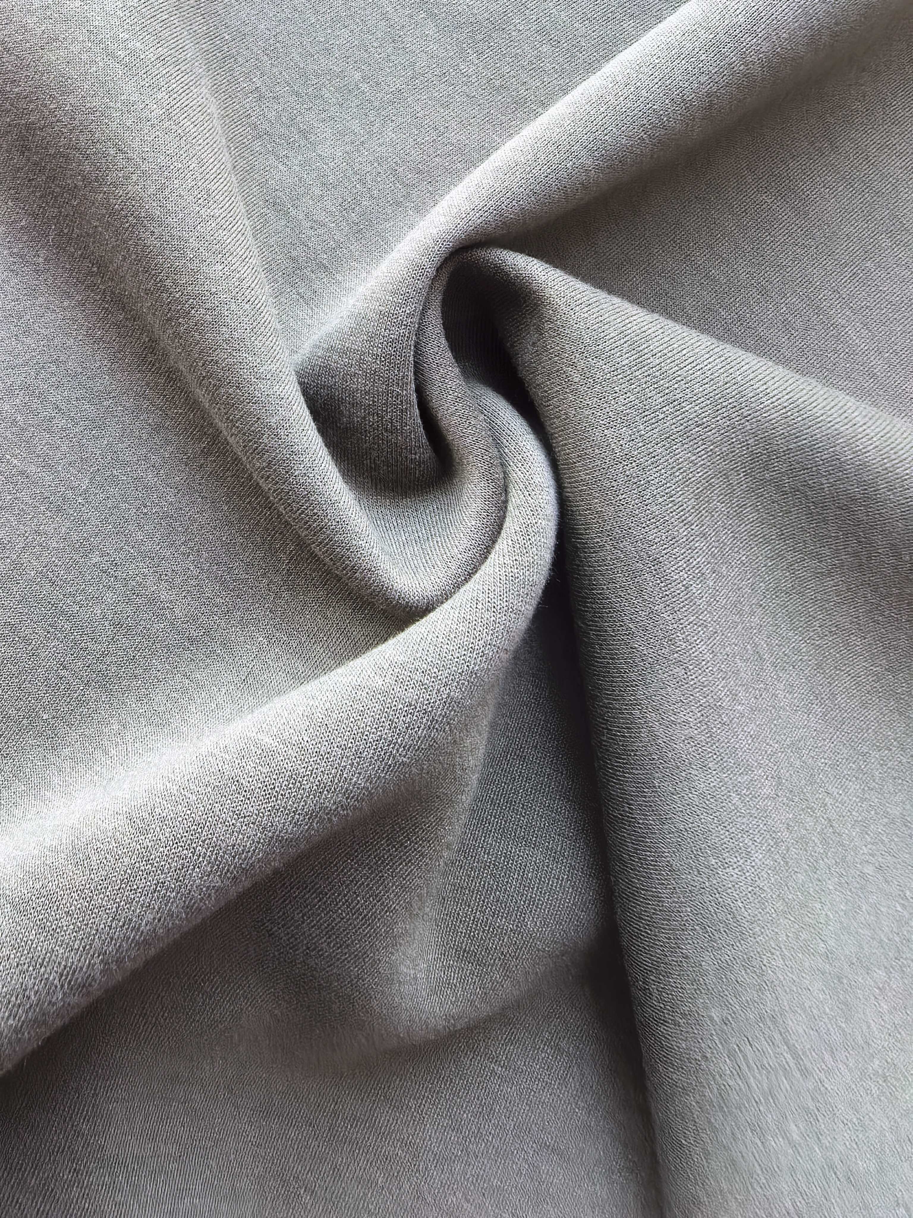 15%R 81%POLY 4%SPANDEX HS040