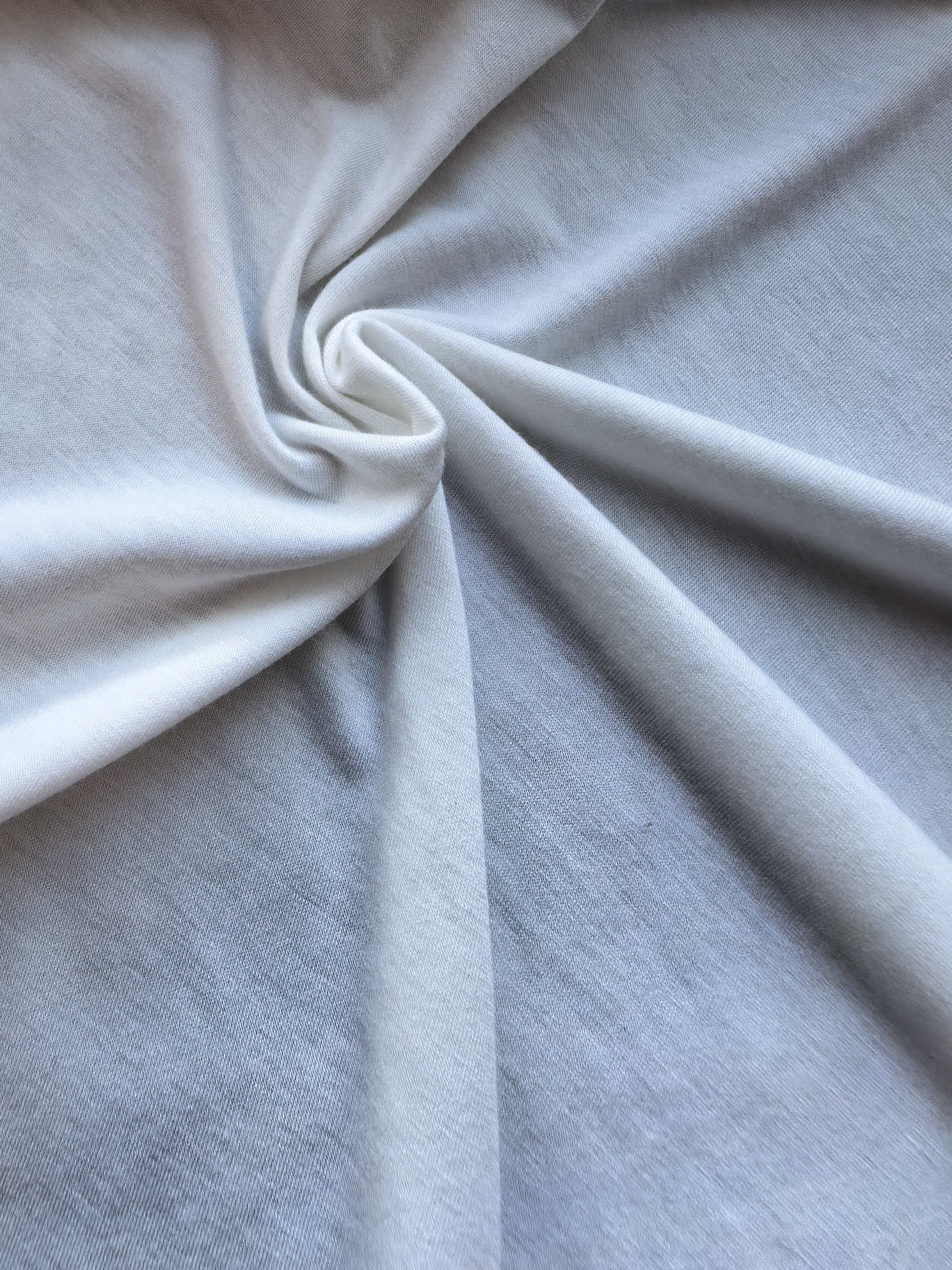 28%M 68%POLY 4%SPANDEX HS023