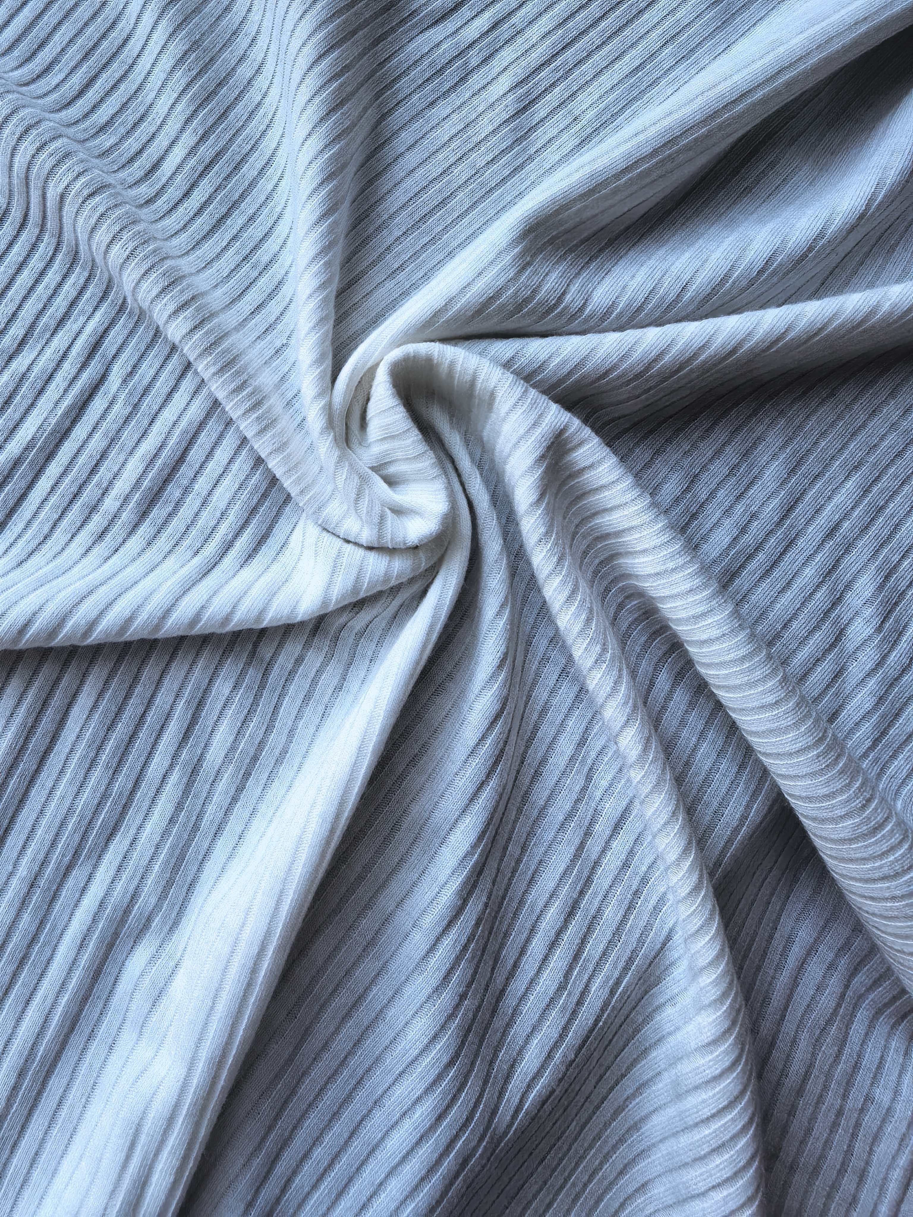 67%POLY 28%R 5%SPANDEX HS033